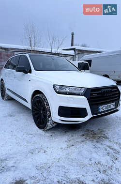 Позашляховик / Кросовер Audi Q7 2016 в Новояворівську