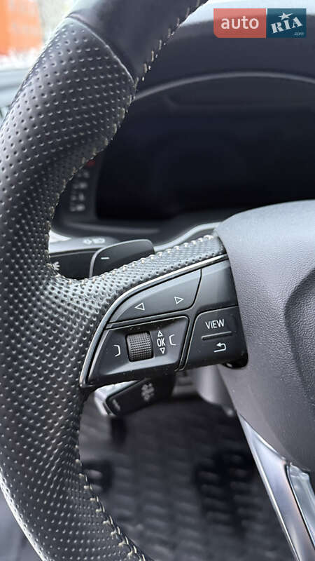 Внедорожник / Кроссовер Audi Q7 2016 в Новояворовске