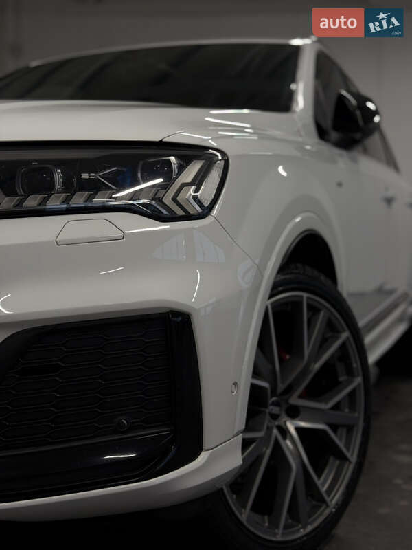 Внедорожник / Кроссовер Audi Q7 2021 в Ильнице