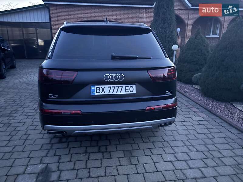 Внедорожник / Кроссовер Audi Q7 2017 в Барановке