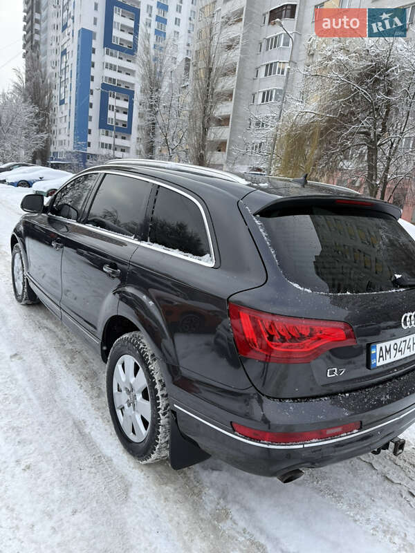 Внедорожник / Кроссовер Audi Q7 2012 в Киеве