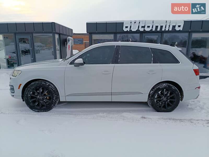 Внедорожник / Кроссовер Audi Q7 2017 в Луцке