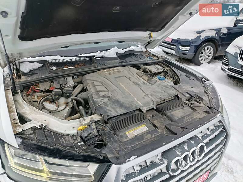 Внедорожник / Кроссовер Audi Q7 2017 в Луцке