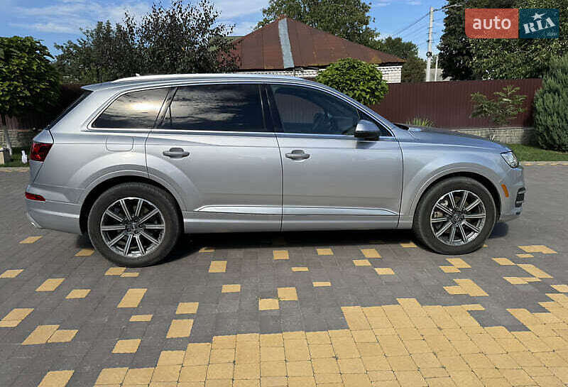 Внедорожник / Кроссовер Audi Q7 2017 в Киеве