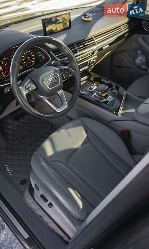 Внедорожник / Кроссовер Audi Q7 2019 в Киеве