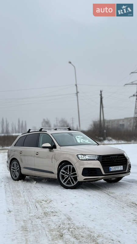 Внедорожник / Кроссовер Audi Q7 2018 в Ужгороде