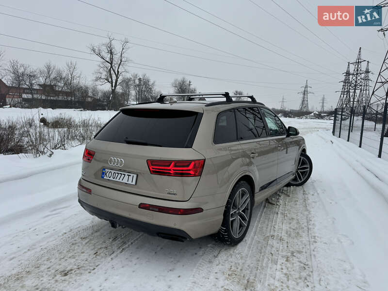 Внедорожник / Кроссовер Audi Q7 2018 в Ужгороде
