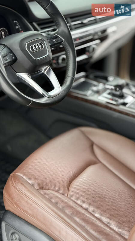 Внедорожник / Кроссовер Audi Q7 2018 в Ужгороде