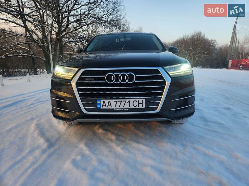Внедорожник / Кроссовер Audi Q7 2016 в Киеве