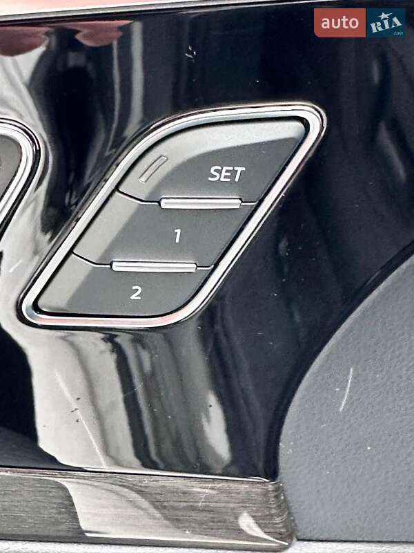 Внедорожник / Кроссовер Audi Q7 2017 в Стрые