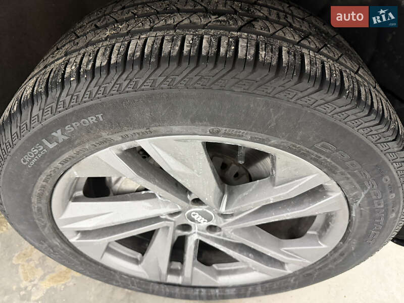 Внедорожник / Кроссовер Audi Q7 2020 в Новояворовске