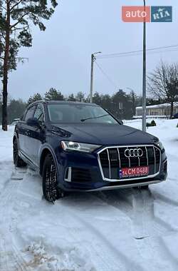 Внедорожник / Кроссовер Audi Q7 2022 в Новояворовске