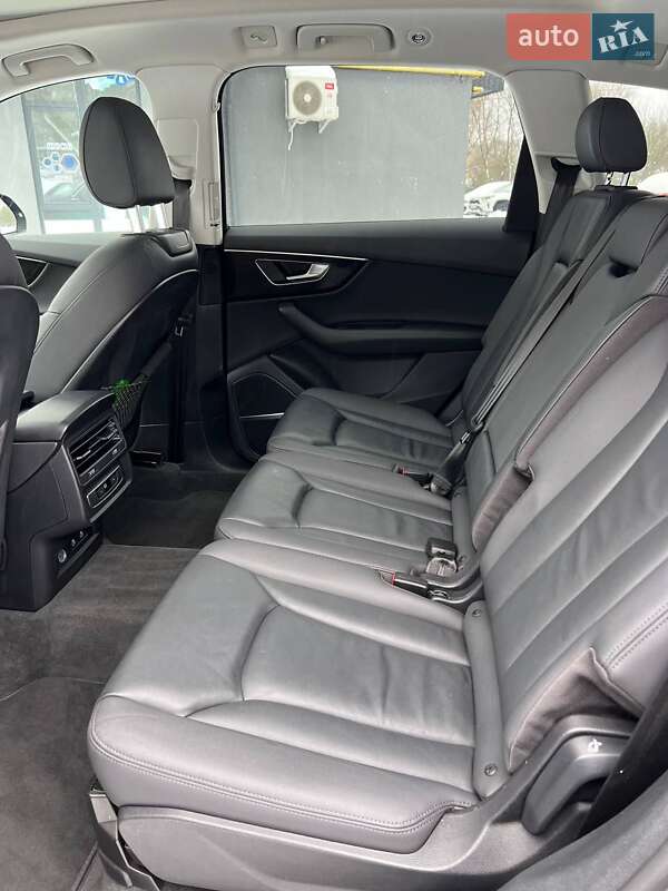 Внедорожник / Кроссовер Audi Q7 2022 в Новояворовске