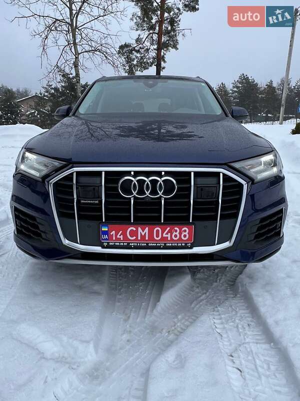 Внедорожник / Кроссовер Audi Q7 2022 в Новояворовске