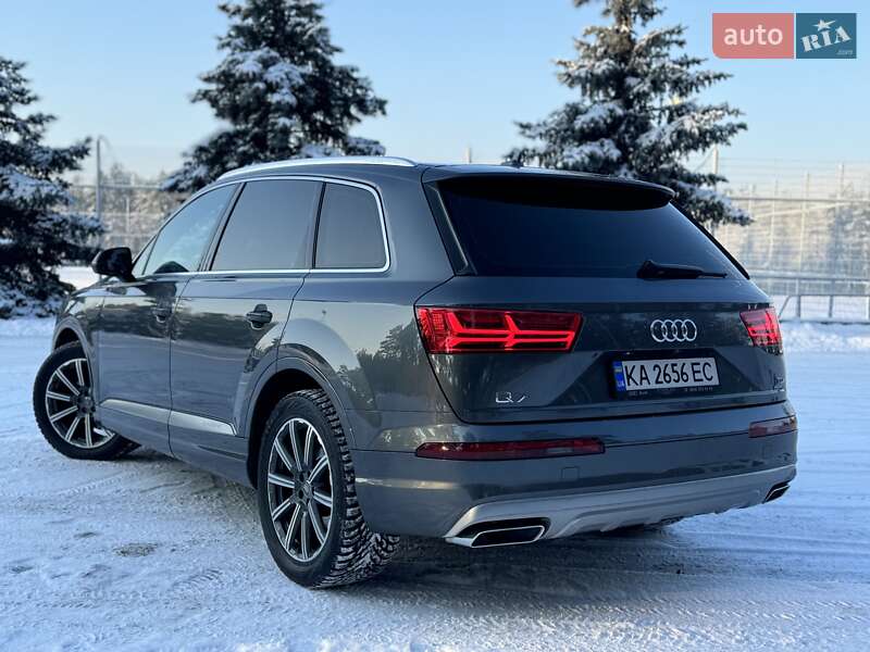 Внедорожник / Кроссовер Audi Q7 2018 в Киеве