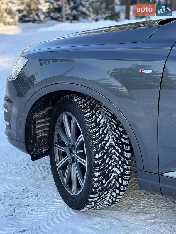 Внедорожник / Кроссовер Audi Q7 2018 в Киеве