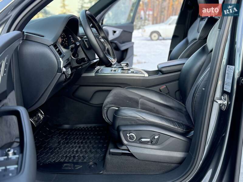 Внедорожник / Кроссовер Audi Q7 2018 в Киеве