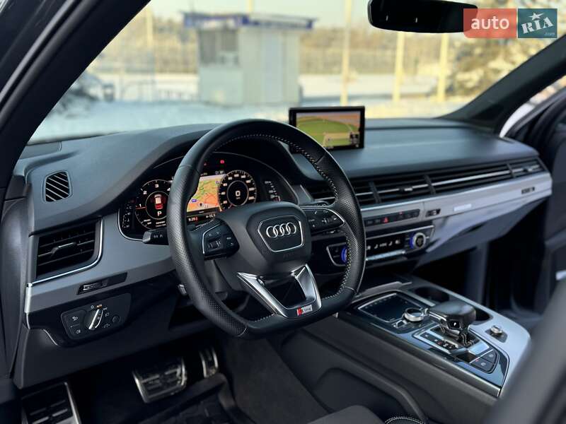 Внедорожник / Кроссовер Audi Q7 2018 в Киеве