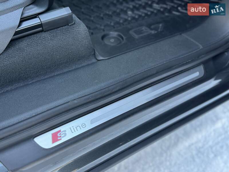 Внедорожник / Кроссовер Audi Q7 2018 в Киеве