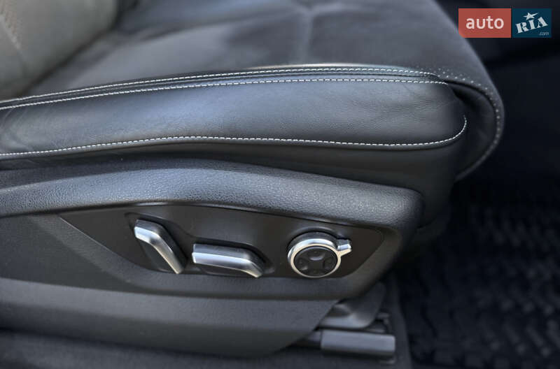 Внедорожник / Кроссовер Audi Q7 2015 в Киеве