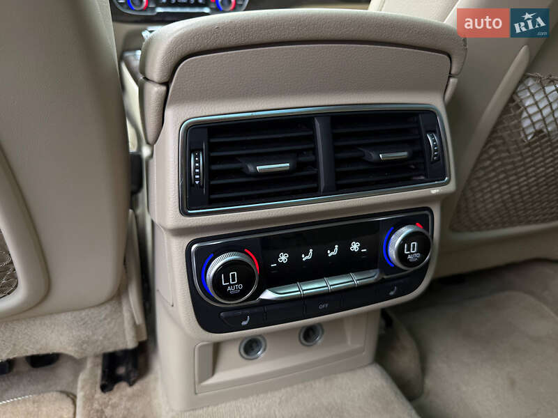 Внедорожник / Кроссовер Audi Q7 2018 в Стрые