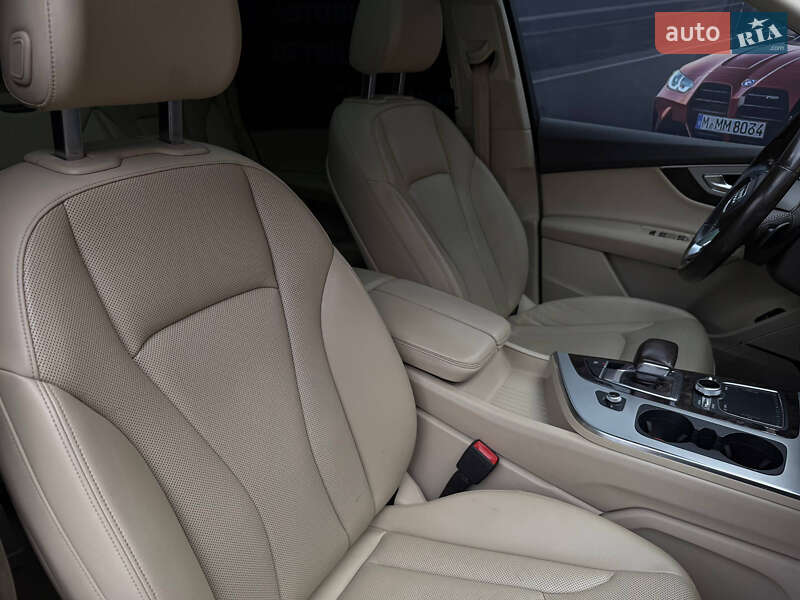 Внедорожник / Кроссовер Audi Q7 2018 в Стрые