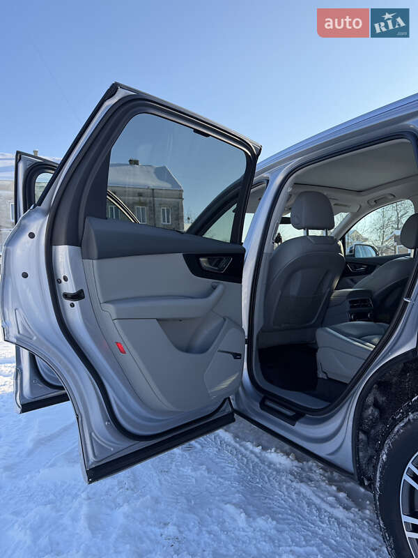 Внедорожник / Кроссовер Audi Q7 2016 в Радивилове