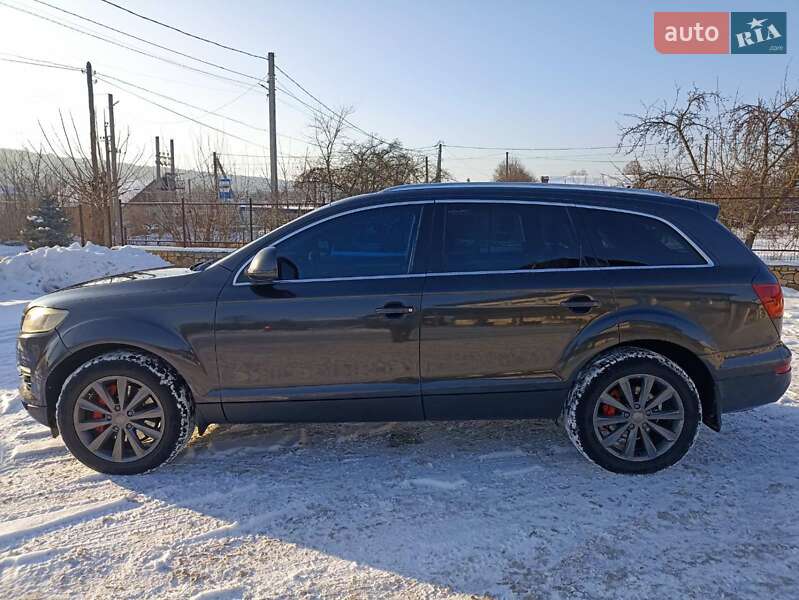 Внедорожник / Кроссовер Audi Q7 2006 в Могилев-Подольске