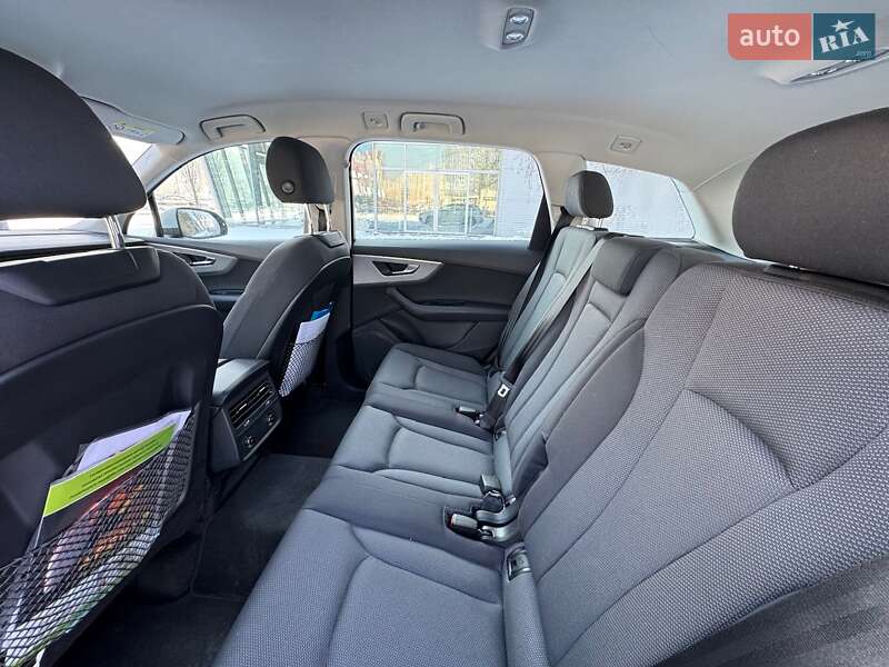 Внедорожник / Кроссовер Audi Q7 2020 в Киеве