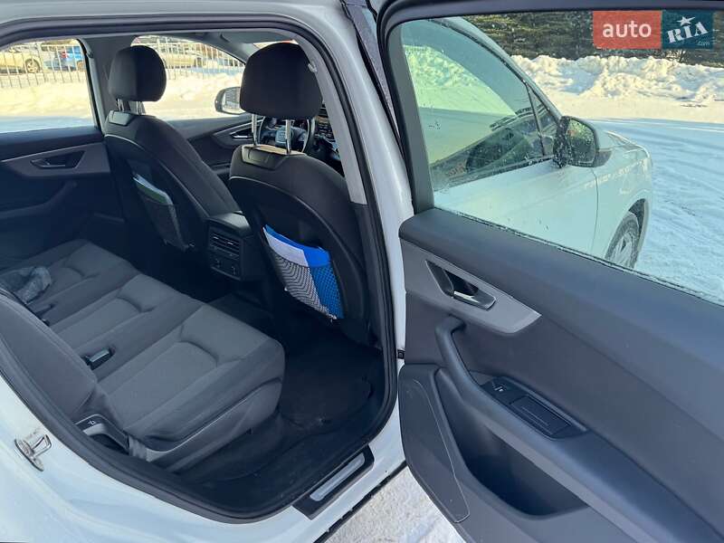 Внедорожник / Кроссовер Audi Q7 2020 в Киеве