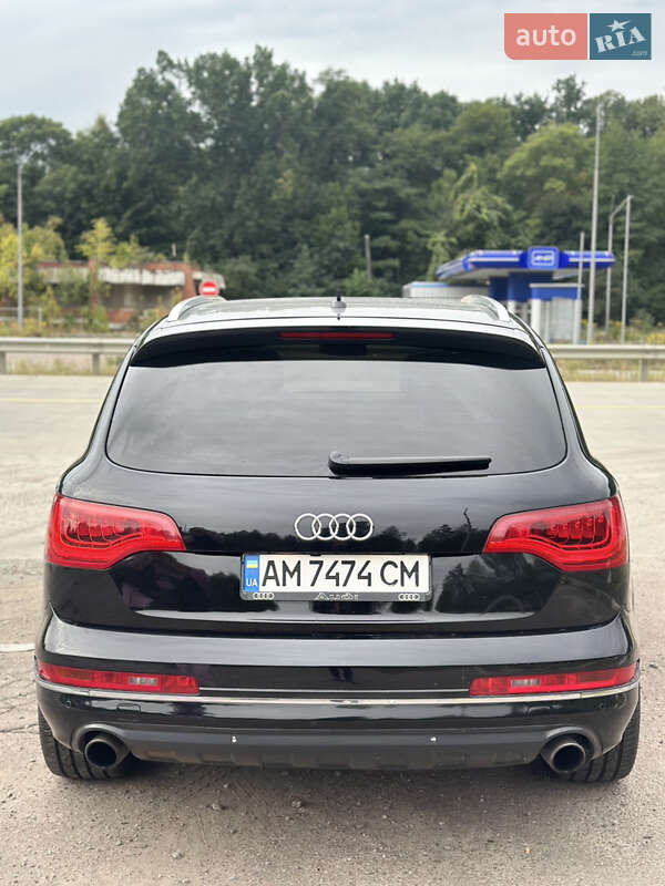 Внедорожник / Кроссовер Audi Q7 2010 в Черняхове