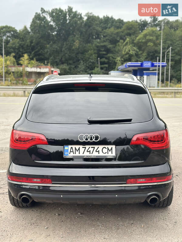 Внедорожник / Кроссовер Audi Q7 2010 в Черняхове
