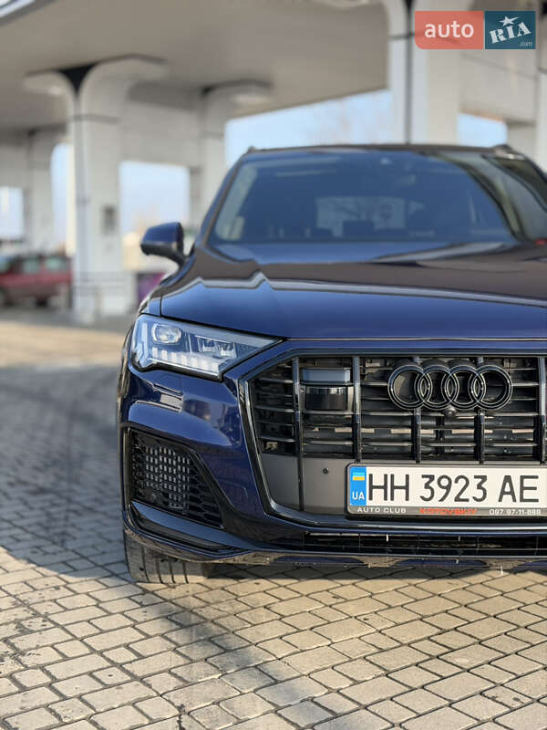 Внедорожник / Кроссовер Audi Q7 2022 в Одессе