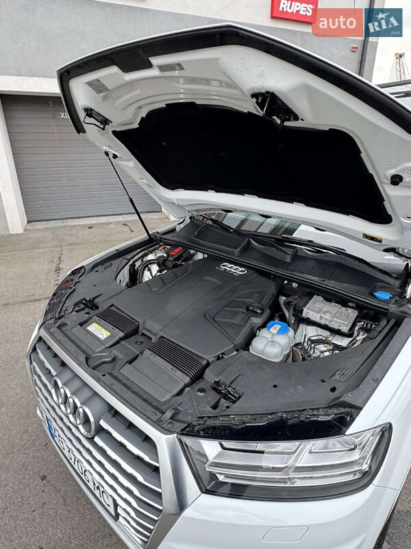 Внедорожник / Кроссовер Audi Q7 2016 в Виннице