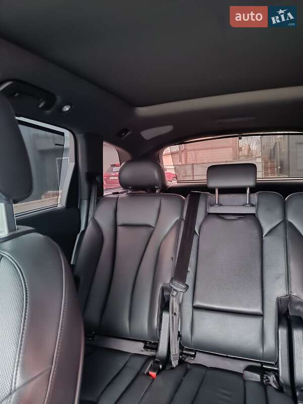 Внедорожник / Кроссовер Audi Q7 2017 в Дубно
