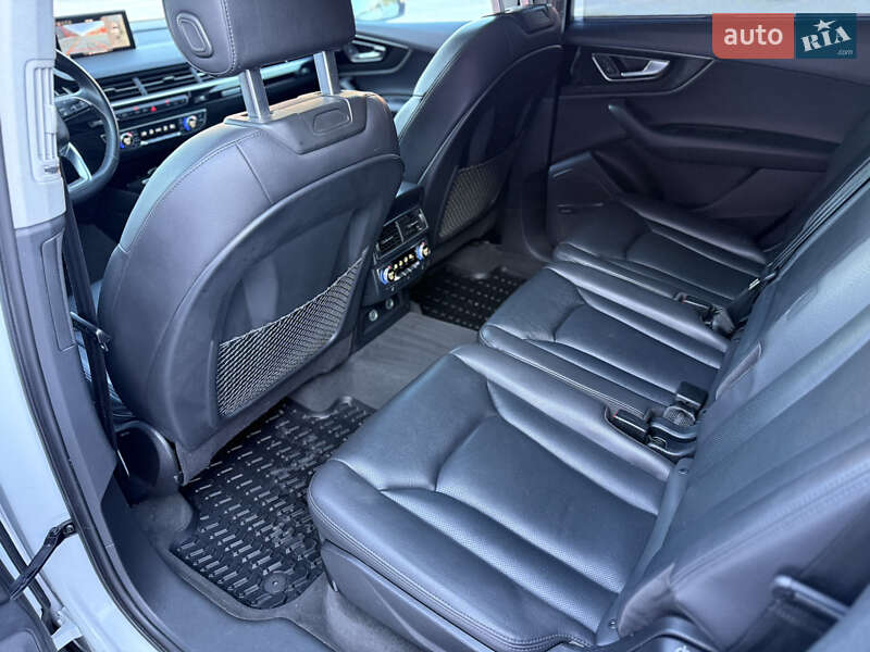 Внедорожник / Кроссовер Audi Q7 2018 в Львове
