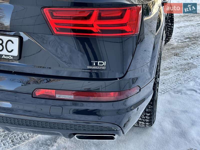 Внедорожник / Кроссовер Audi Q7 2017 в Киеве