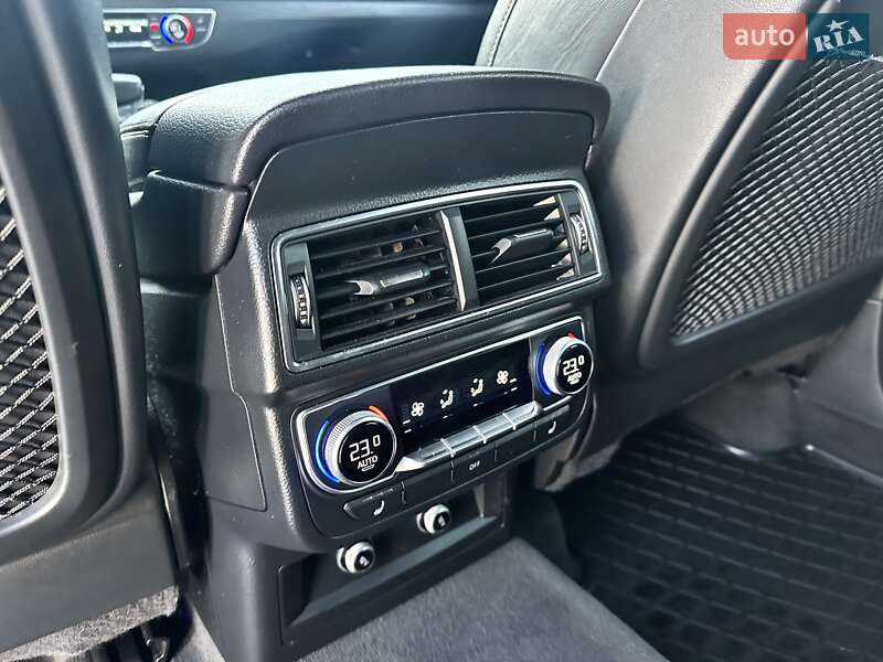 Внедорожник / Кроссовер Audi Q7 2017 в Киеве