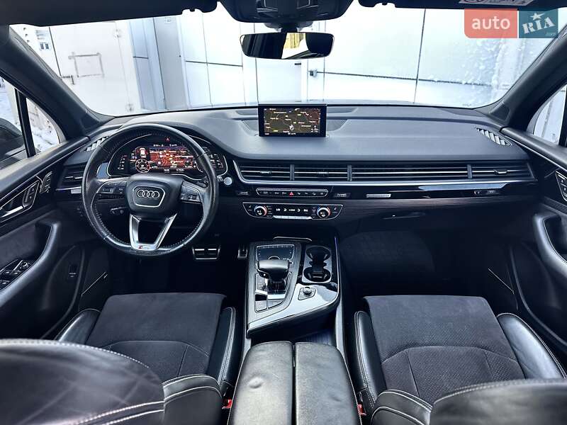 Внедорожник / Кроссовер Audi Q7 2017 в Киеве
