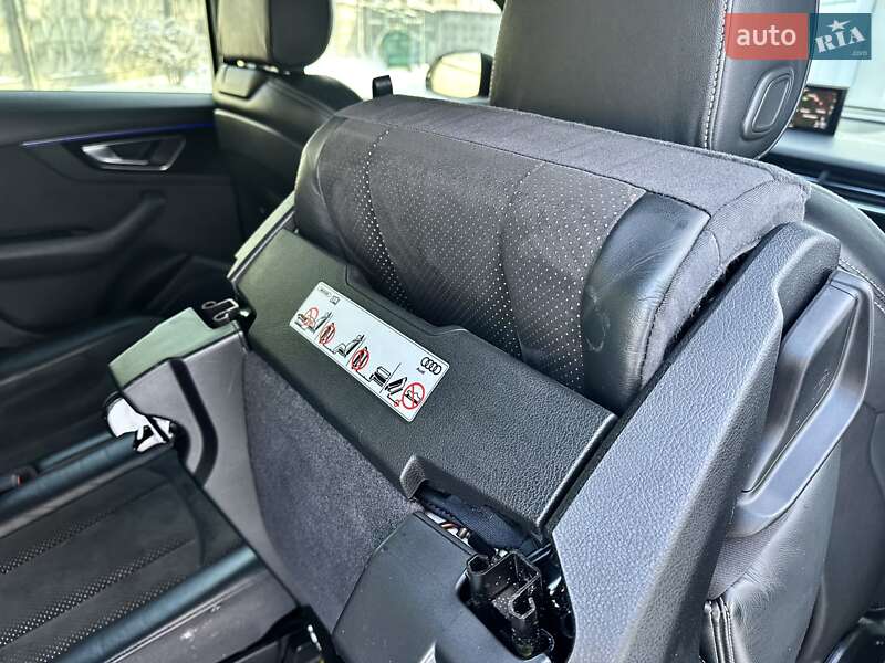 Внедорожник / Кроссовер Audi Q7 2017 в Киеве