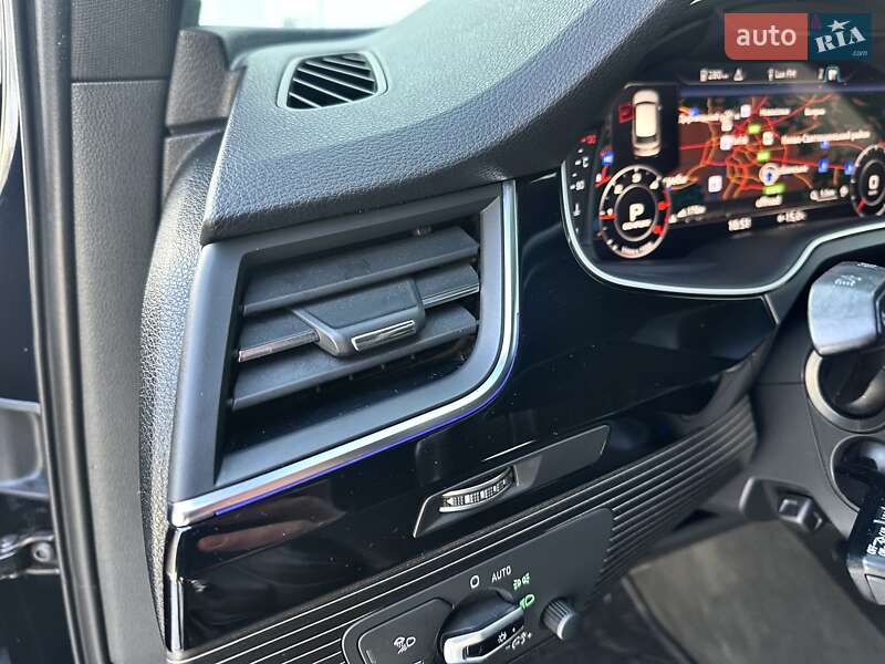 Внедорожник / Кроссовер Audi Q7 2017 в Киеве