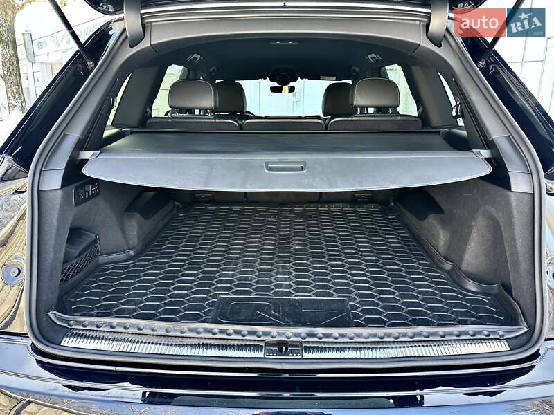 Внедорожник / Кроссовер Audi Q7 2017 в Киеве