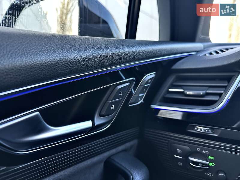 Внедорожник / Кроссовер Audi Q7 2017 в Киеве