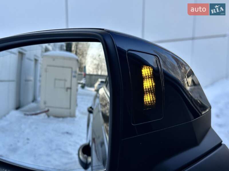 Внедорожник / Кроссовер Audi Q7 2017 в Киеве