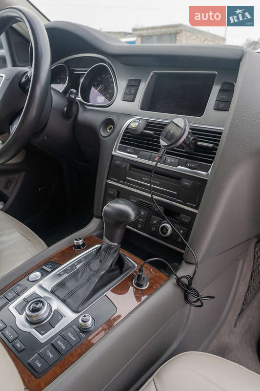 Внедорожник / Кроссовер Audi Q7 2013 в Кременчуге