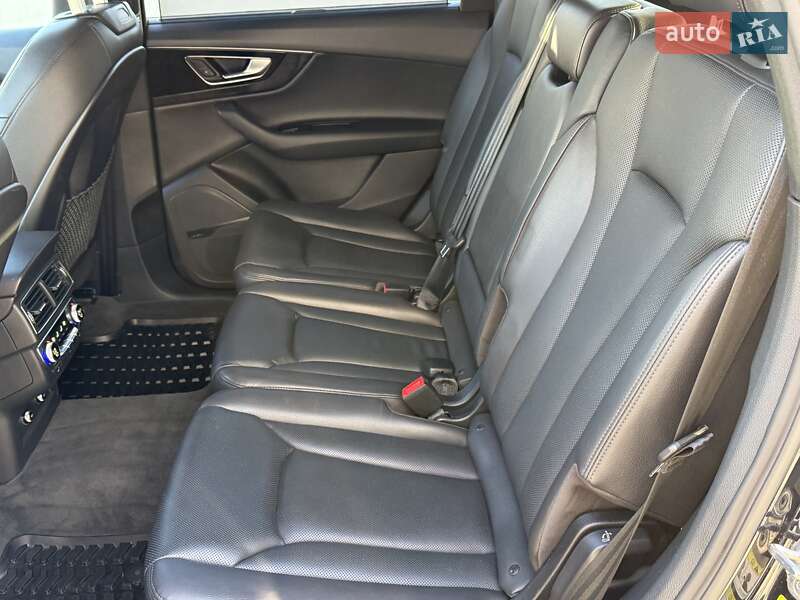 Позашляховик / Кросовер Audi Q7 2018 в Дрогобичі