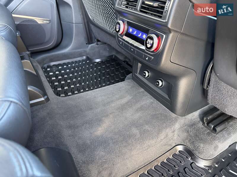 Позашляховик / Кросовер Audi Q7 2018 в Дрогобичі