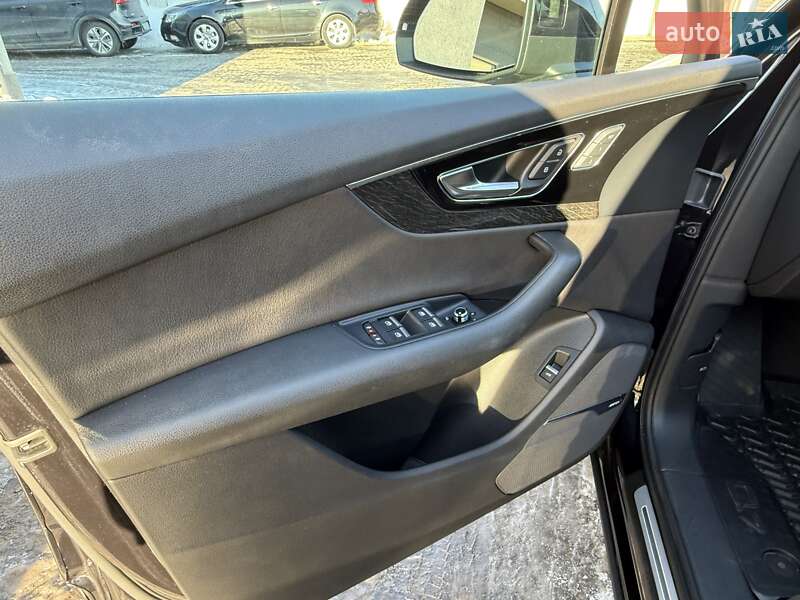 Позашляховик / Кросовер Audi Q7 2018 в Дрогобичі