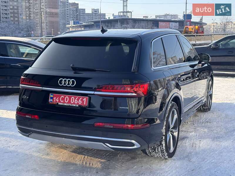 Внедорожник / Кроссовер Audi Q7 2020 в Киеве