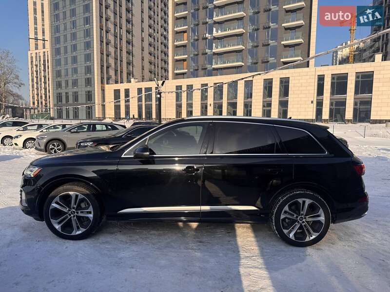 Внедорожник / Кроссовер Audi Q7 2020 в Киеве